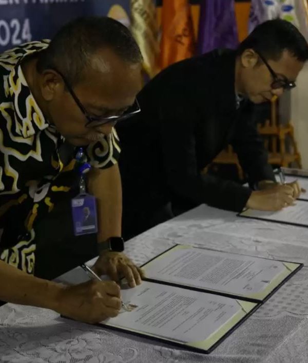 Makin Dekat dengan Industri Kecantikan, Mahasiswa UPER Belajar Langsung dari PT Mustika Ratu
