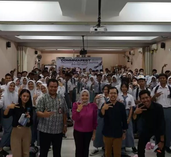 Menuju Citizen Journalism yang Lebih Baik, Program Studi Komunikasi Universitas Pertamina memberikan Seminar serta Talkshow dalam Kegiatan COMMNIAFEST 3.0